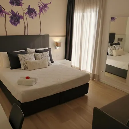 Hotel Columbia&ninfea 3*