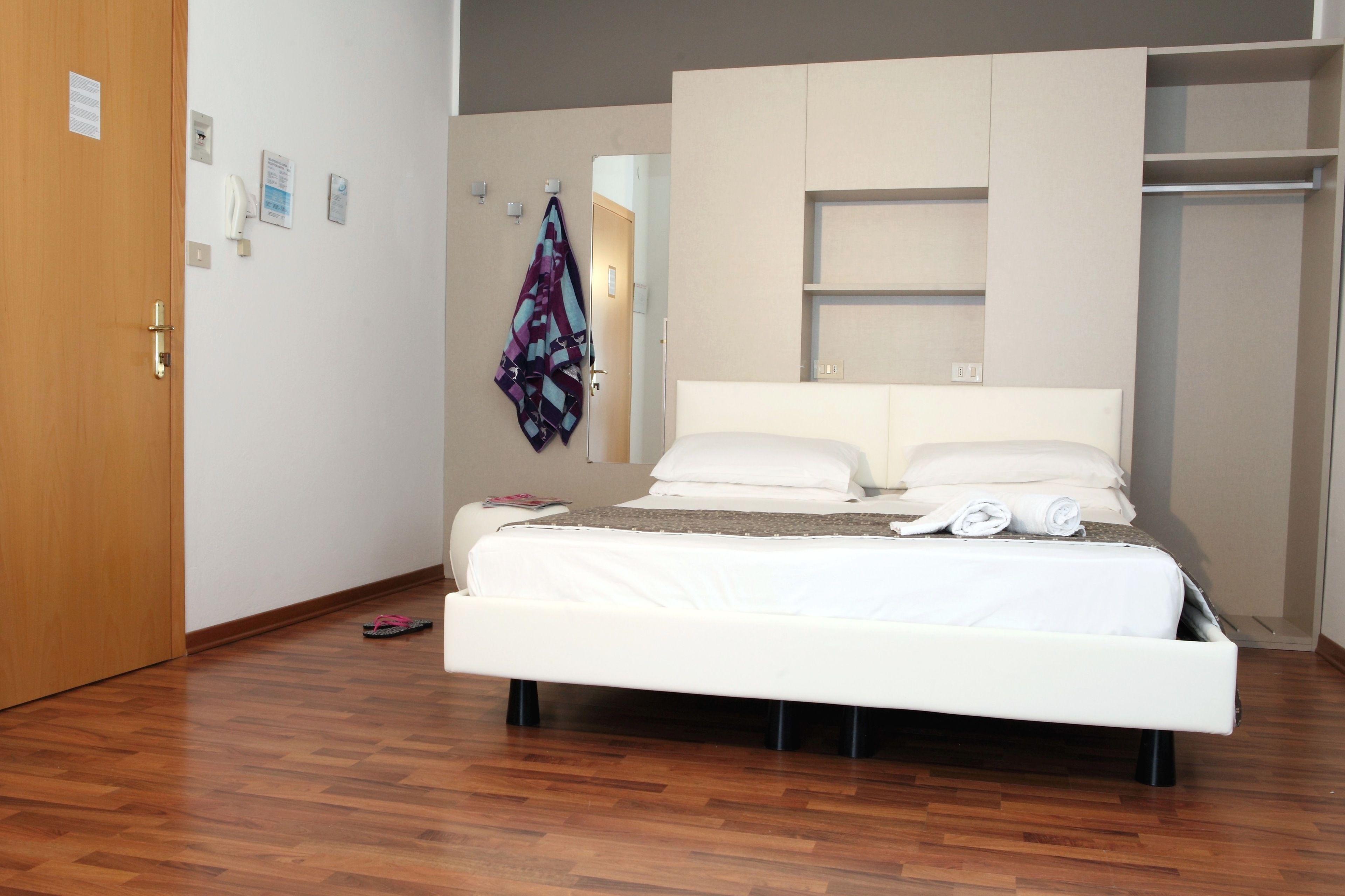 Hotel Columbia&ninfea 3*