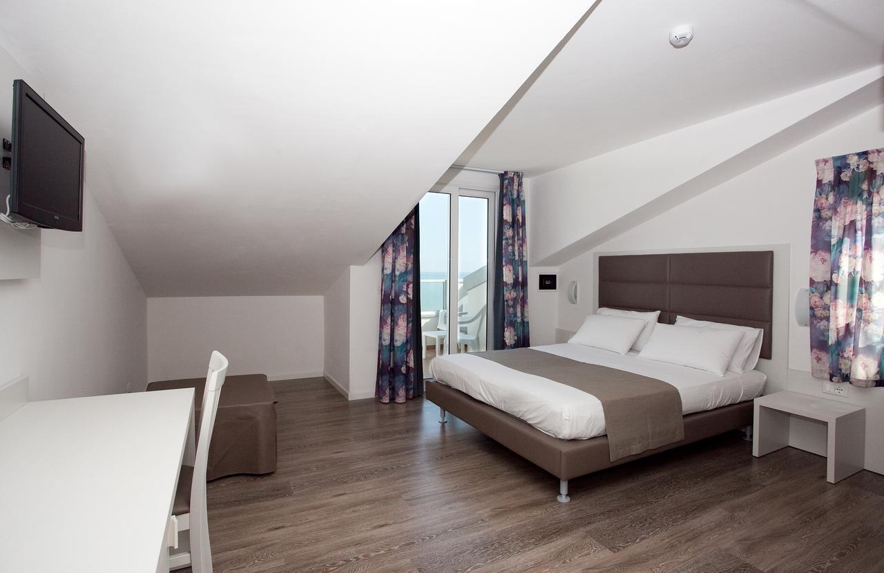 Hotel Columbia&ninfea 3*