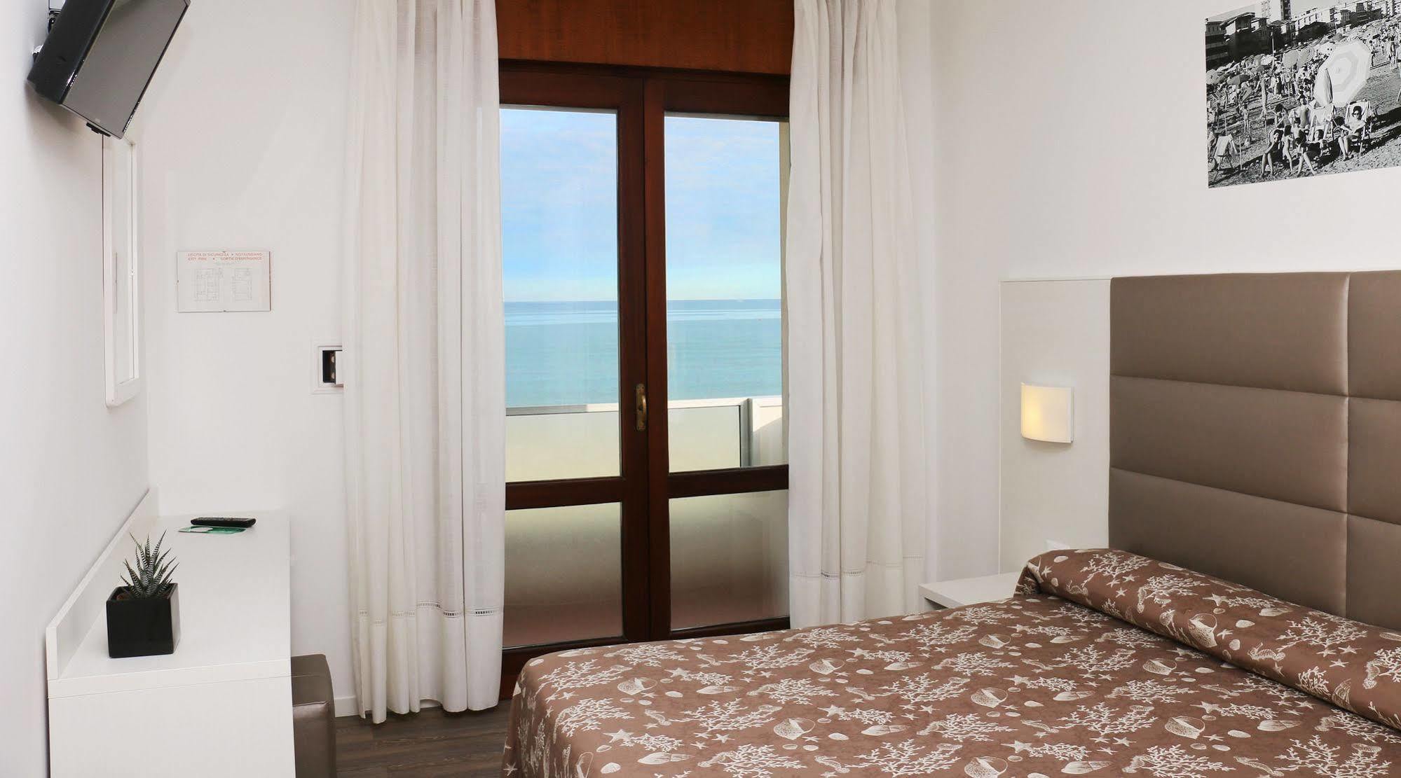 Hotel Columbia&ninfea