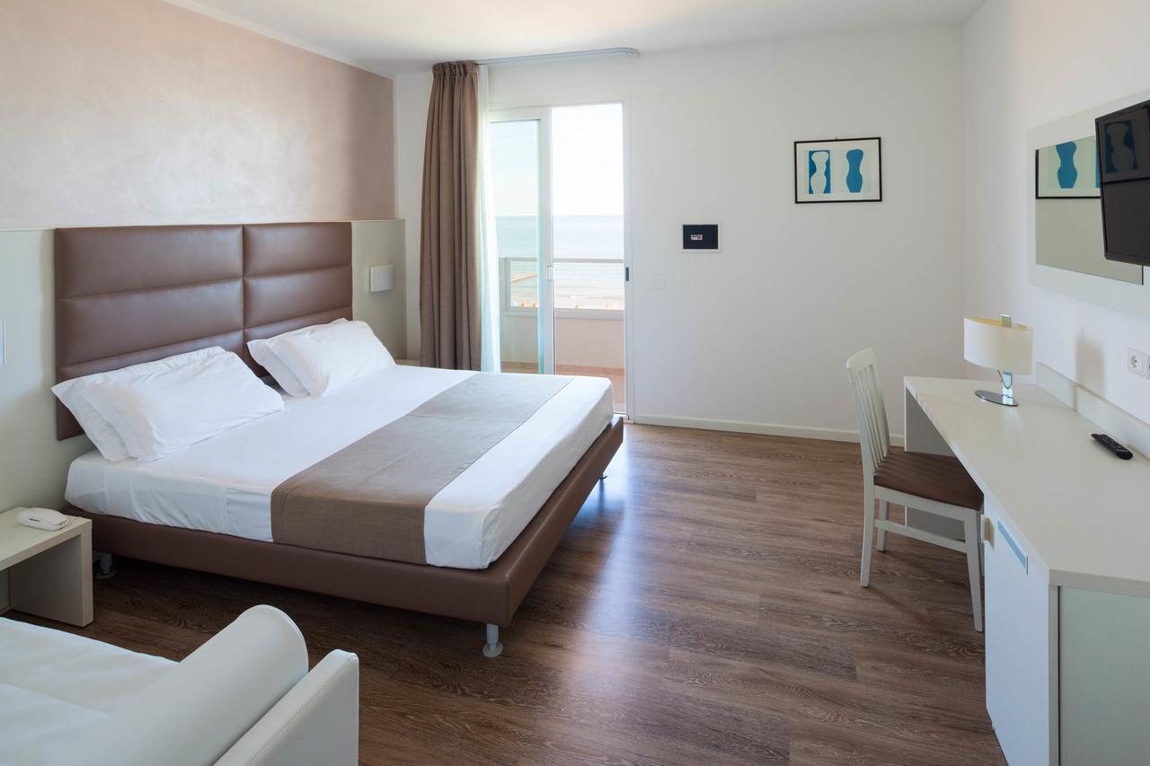 Hotel Columbia&ninfea 3*